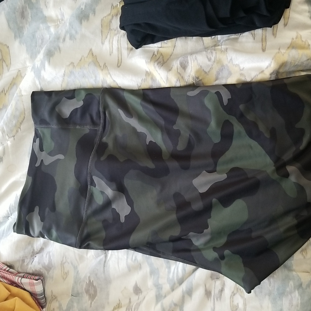 Camo leggings